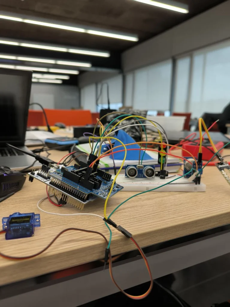 Scheda di sviluppo STM32 Nucleo F401RE con connettori Arduino e ST Morpho